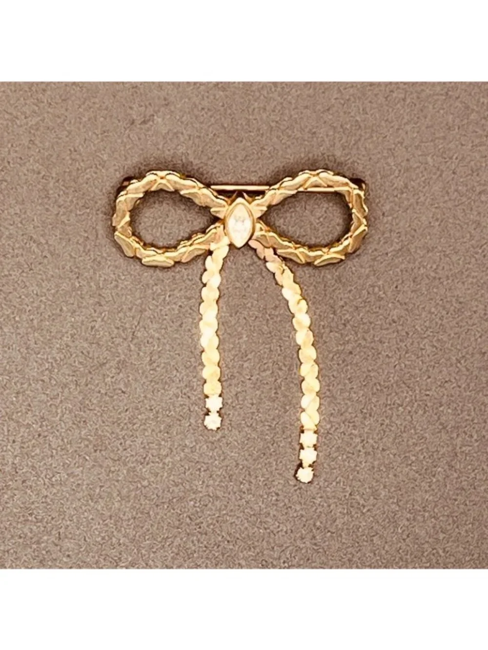 Avon bow shaped